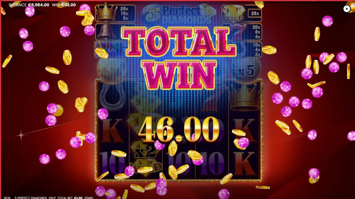 Interface do jogo de slot 5 Perfect Diamonds com diamantes e símbolos clássicos